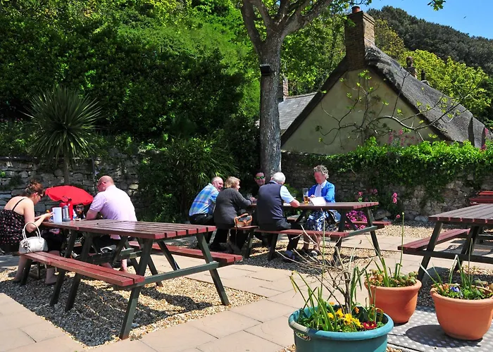 Lulworth Cove Inn